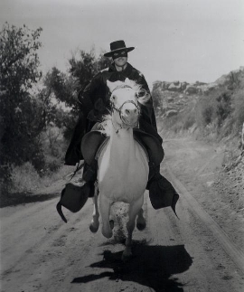 Zorro La Serie De Disney Avec Guy Williams Page 7 Les Ailes Immortelles