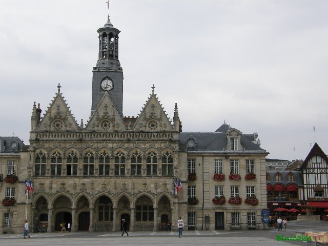 Saint Quentin, L'Hôtel de Ville. dans Paysages urbains et autres p8301414