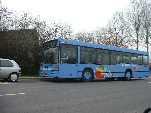 bus_de10.jpg